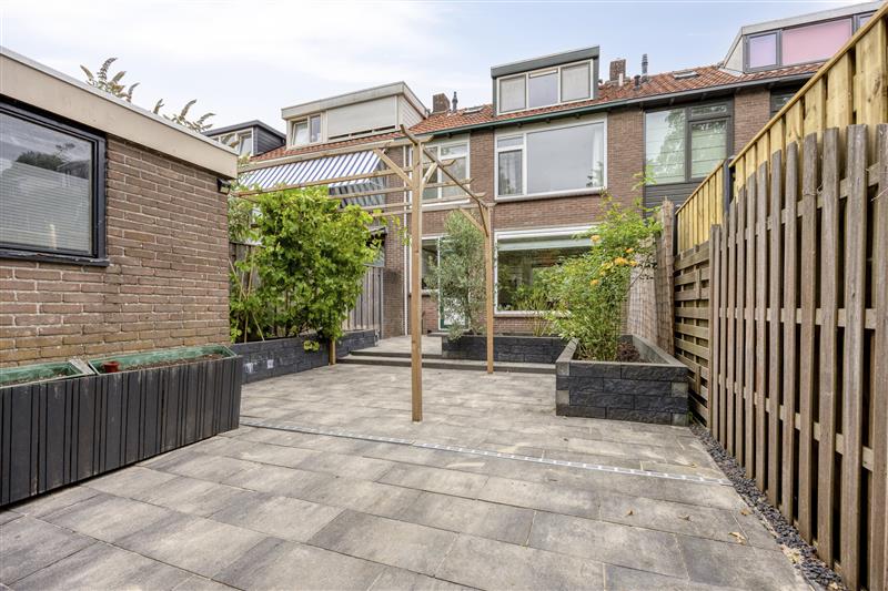 Tussenwoning te koop: Saturnusstraat 26, Purmerend