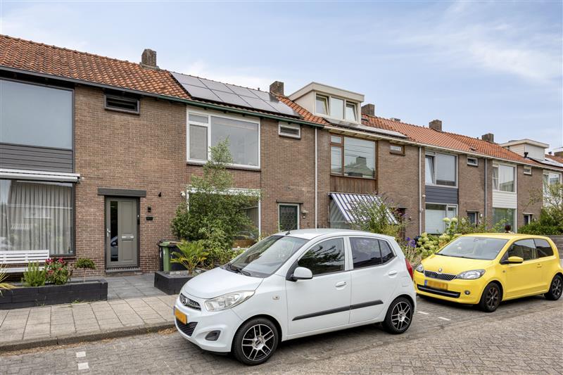 Tussenwoning te koop: Saturnusstraat 26, Purmerend