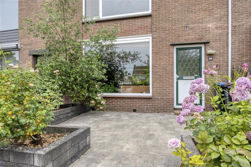 Tussenwoning te koop: Saturnusstraat 26, Purmerend