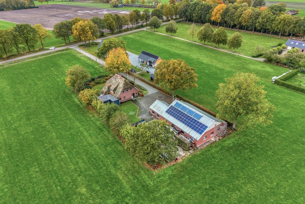 Huis Emtenbroekerdijk 40 in Bruchterveld