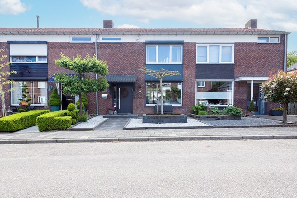 Pontoisestraat 6 in Geleen