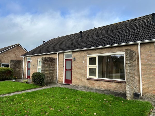 Huis Prins Bernhardstraat in Leens