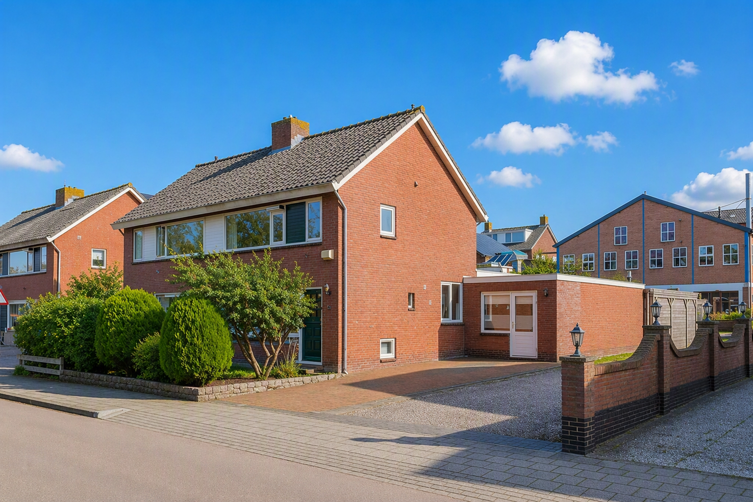 Huis Leidsemeerstraat 25 in Buitenkaag
