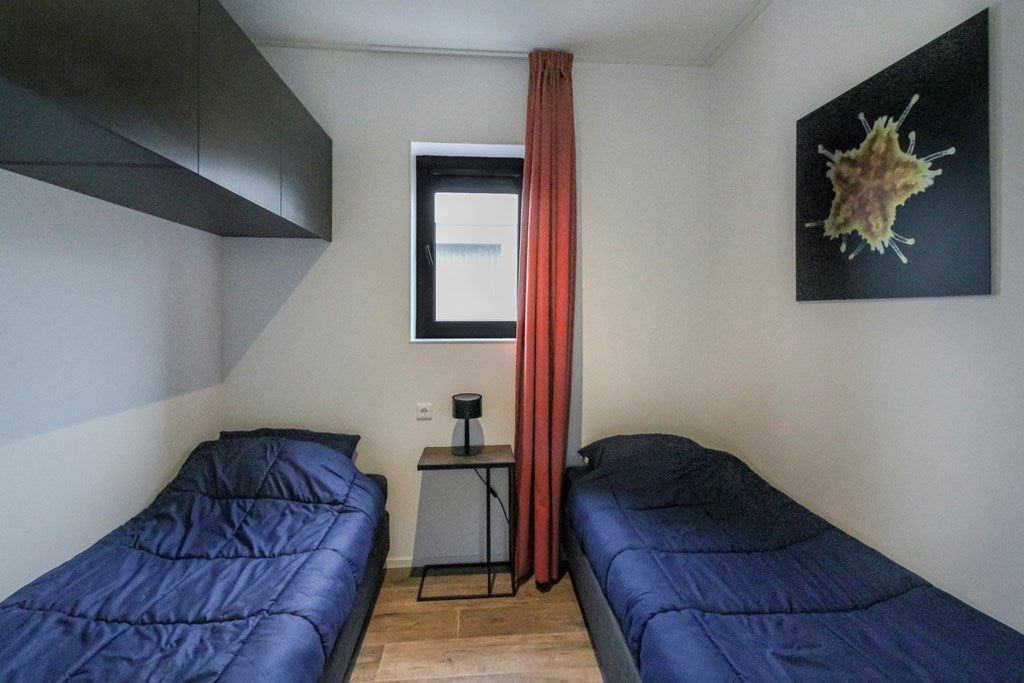 Vrijstaande woning te koop: Buitenhuizerweg 2-451, Velsen-Zuid
