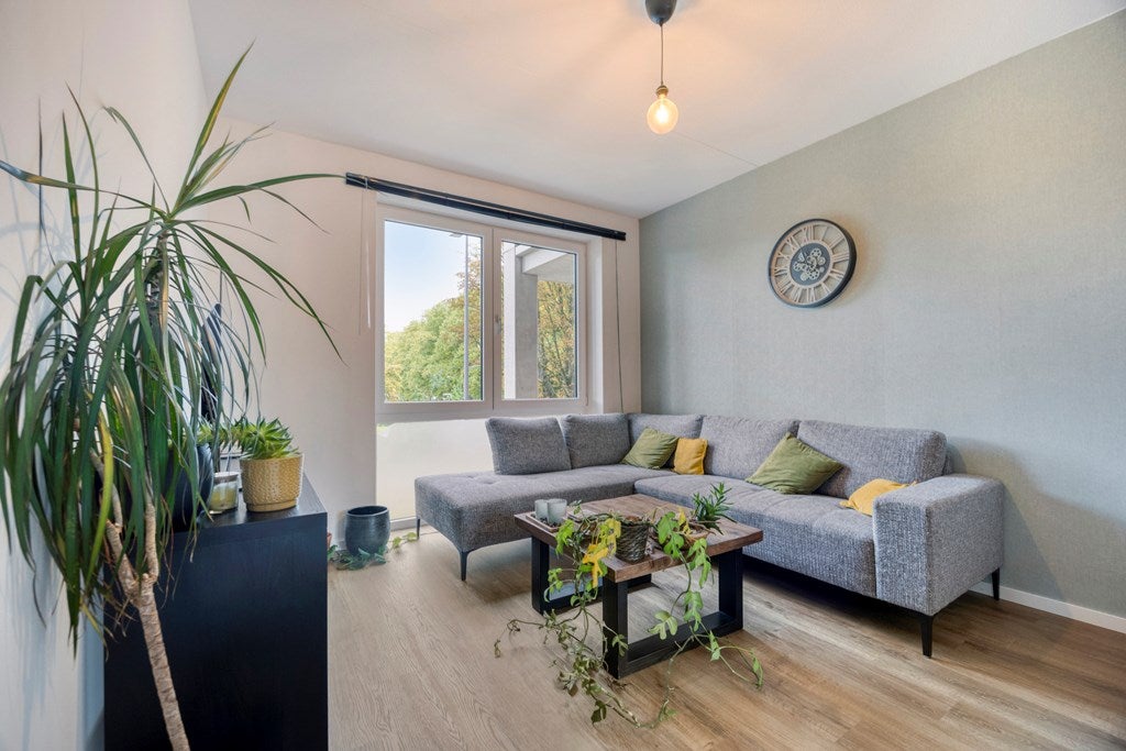 Flat Wilgenplaslaan 198 M