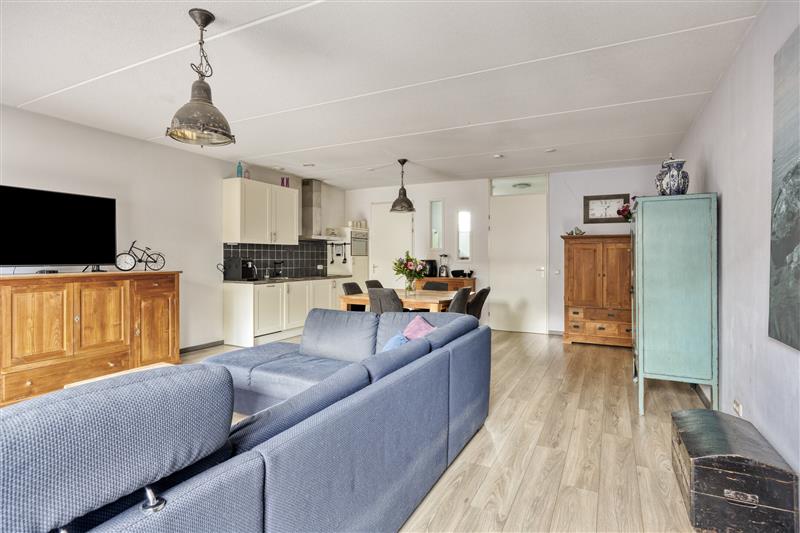 Tussenwoning te koop: Wilniserf 35, Tilburg