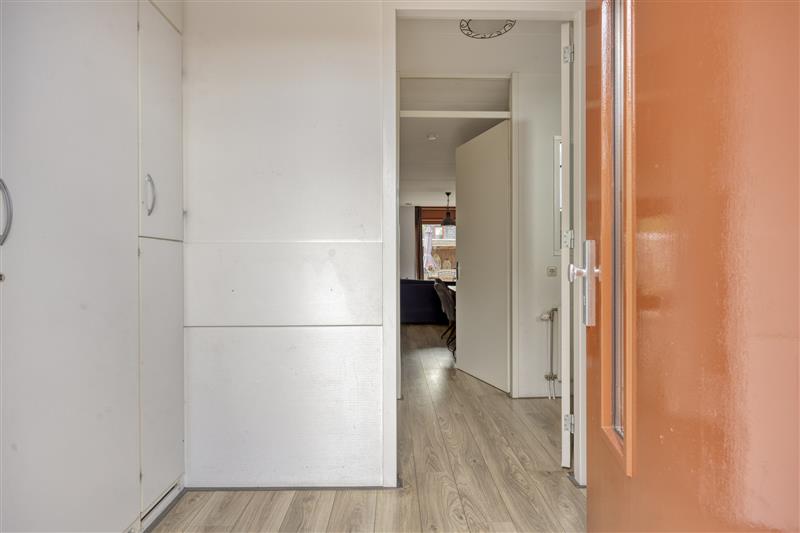 Tussenwoning te koop: Wilniserf 35, Tilburg