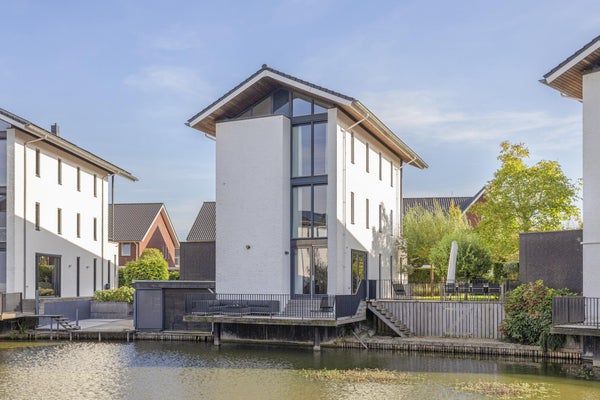 Huis te koop Scheepswerflaan 32 in Raamsdonksveer voor € 714.000