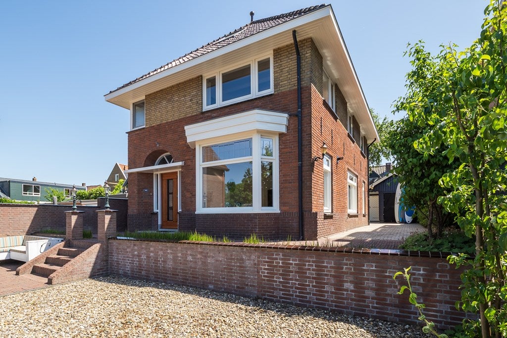 Huis Lingewal 10 in Heukelum