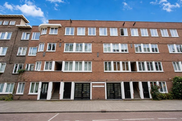 Flat Reinier Claeszenstraat in Amsterdam