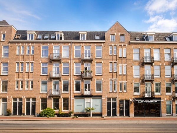 Flat Zeeburgerdijk in Amsterdam