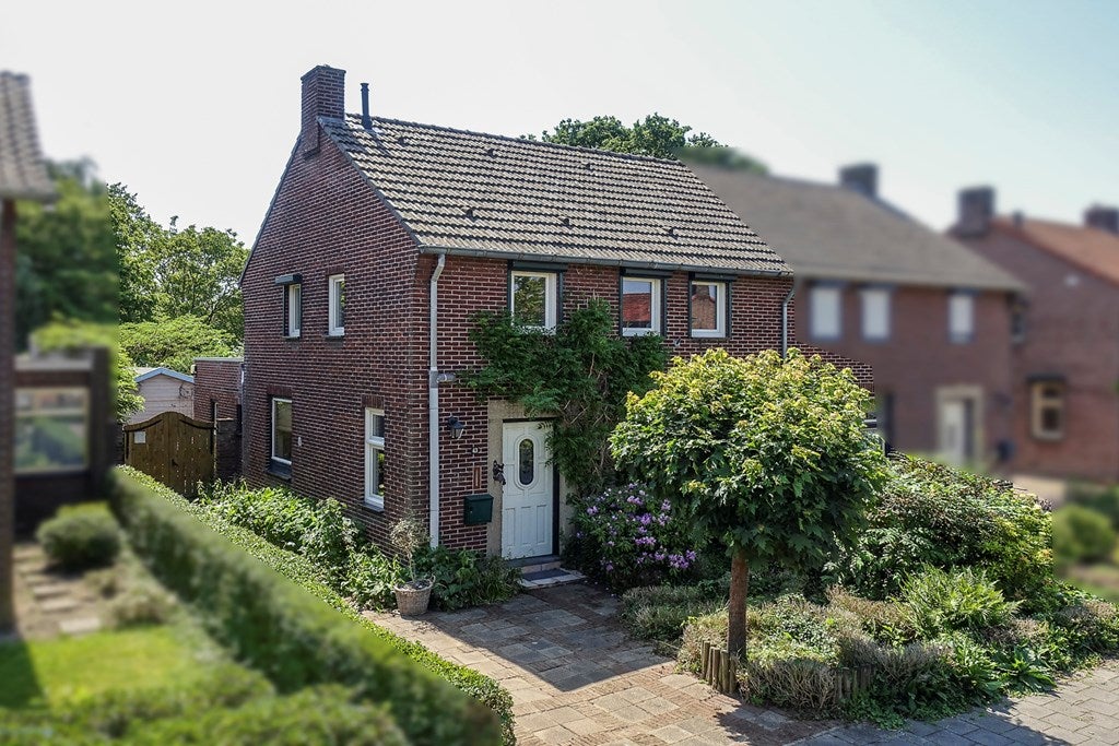 Huis Karel Doormanlaan 43 in Reuver