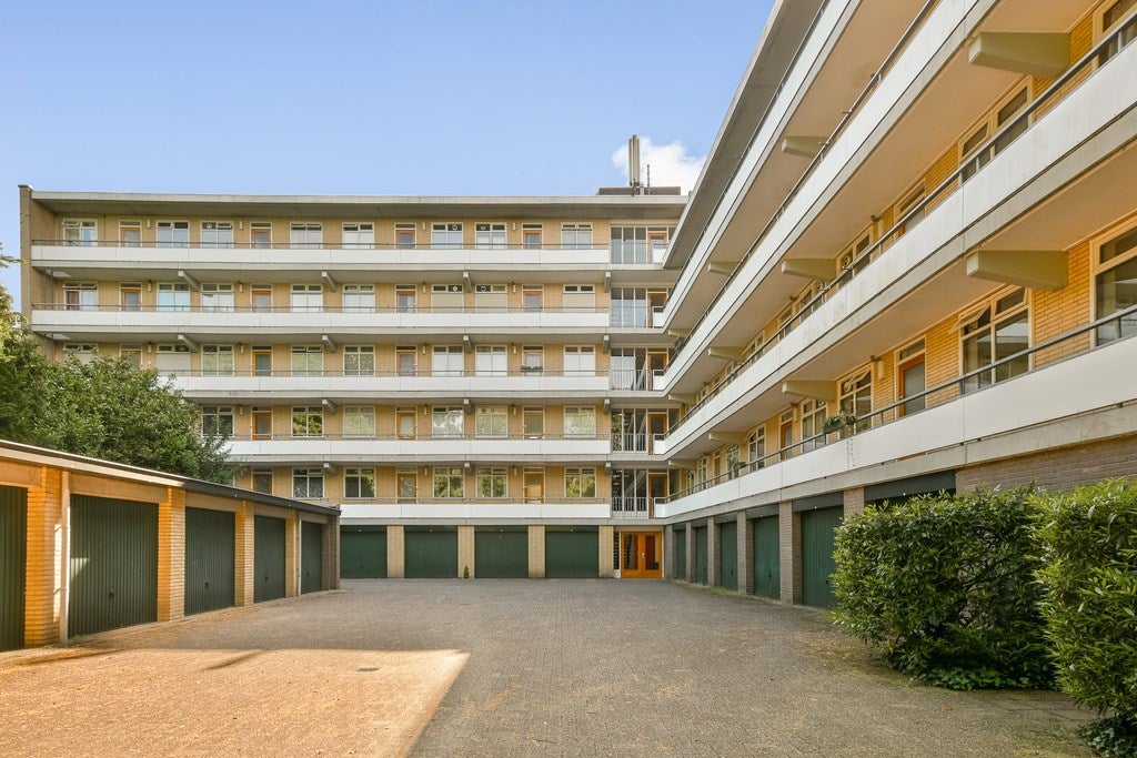 Appartement te koop: Graaf Wichmanlaan 13A-B8, Bussum