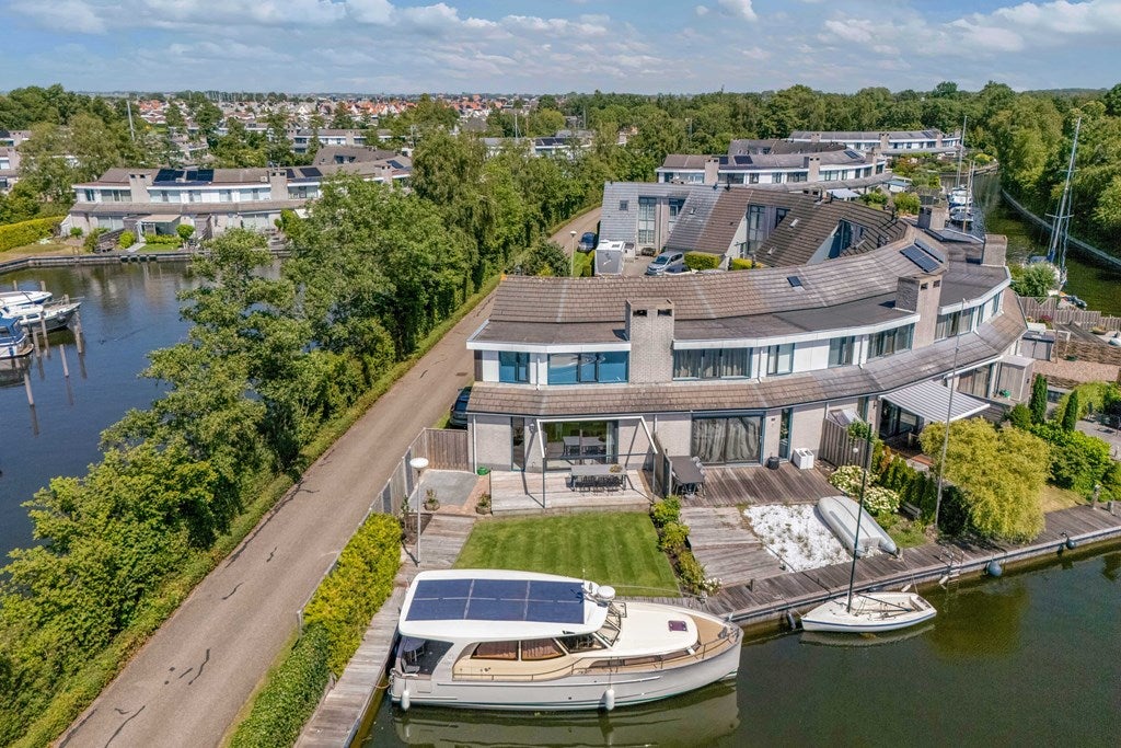 Huis Het Brekkense Wiel 72 in Lemmer