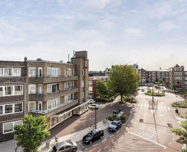 Appartement Mathenesserweg in Rotterdam