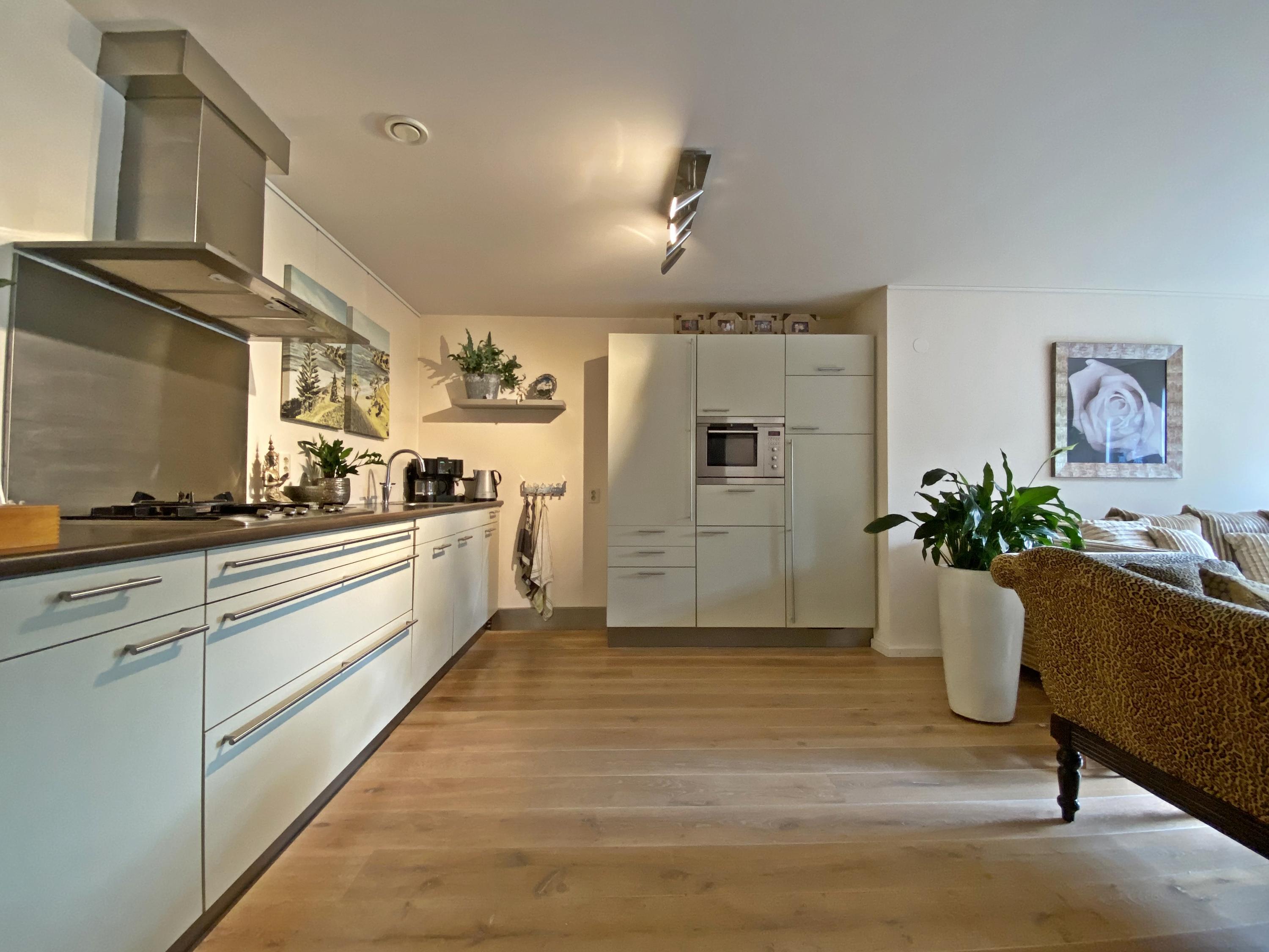 Tussenwoning te huur: Professor Zeemanstraat 45, Zandvoort