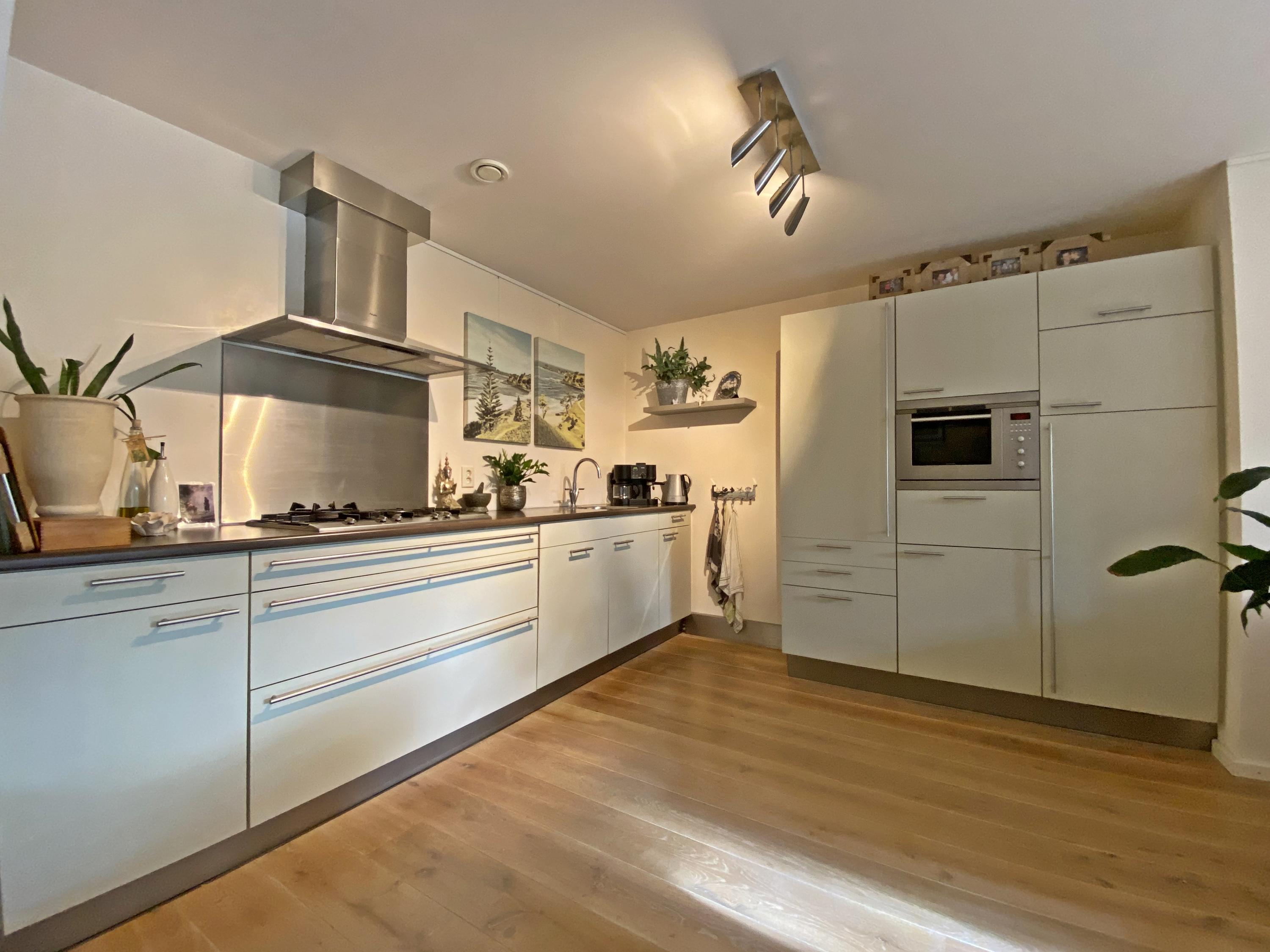Tussenwoning te huur: Professor Zeemanstraat 45, Zandvoort
