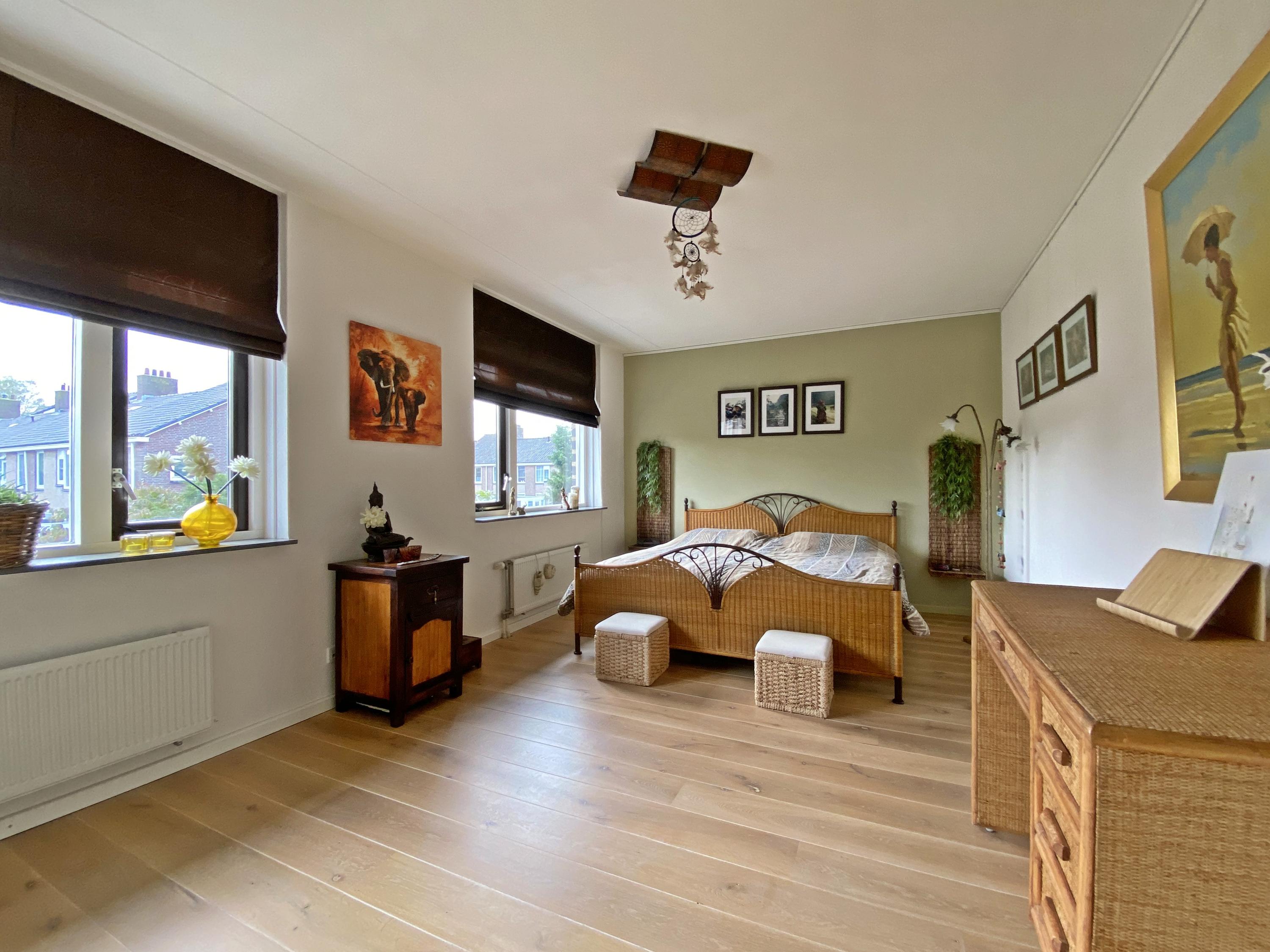 Tussenwoning te huur: Professor Zeemanstraat 45, Zandvoort