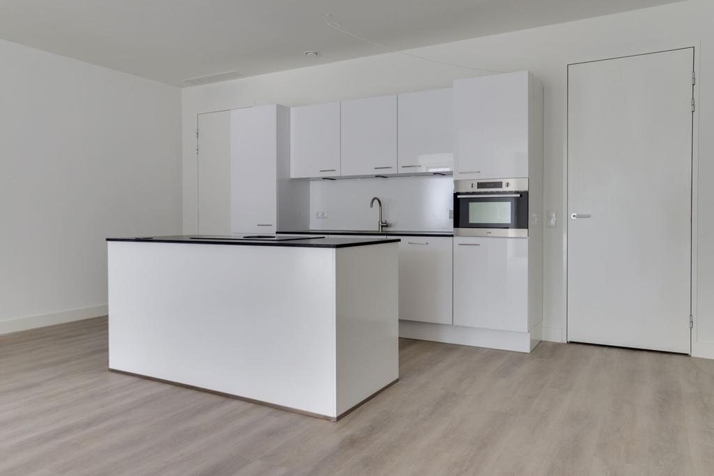 Appartement te huur: Naritaweg 195D, Amsterdam