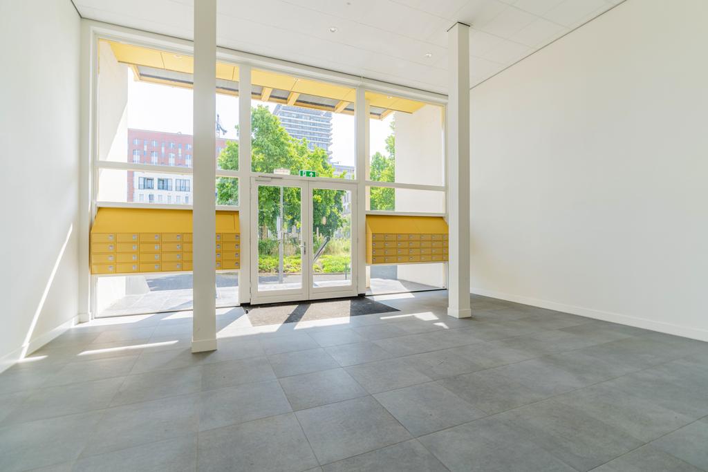Appartement te huur: Naritaweg 195D, Amsterdam