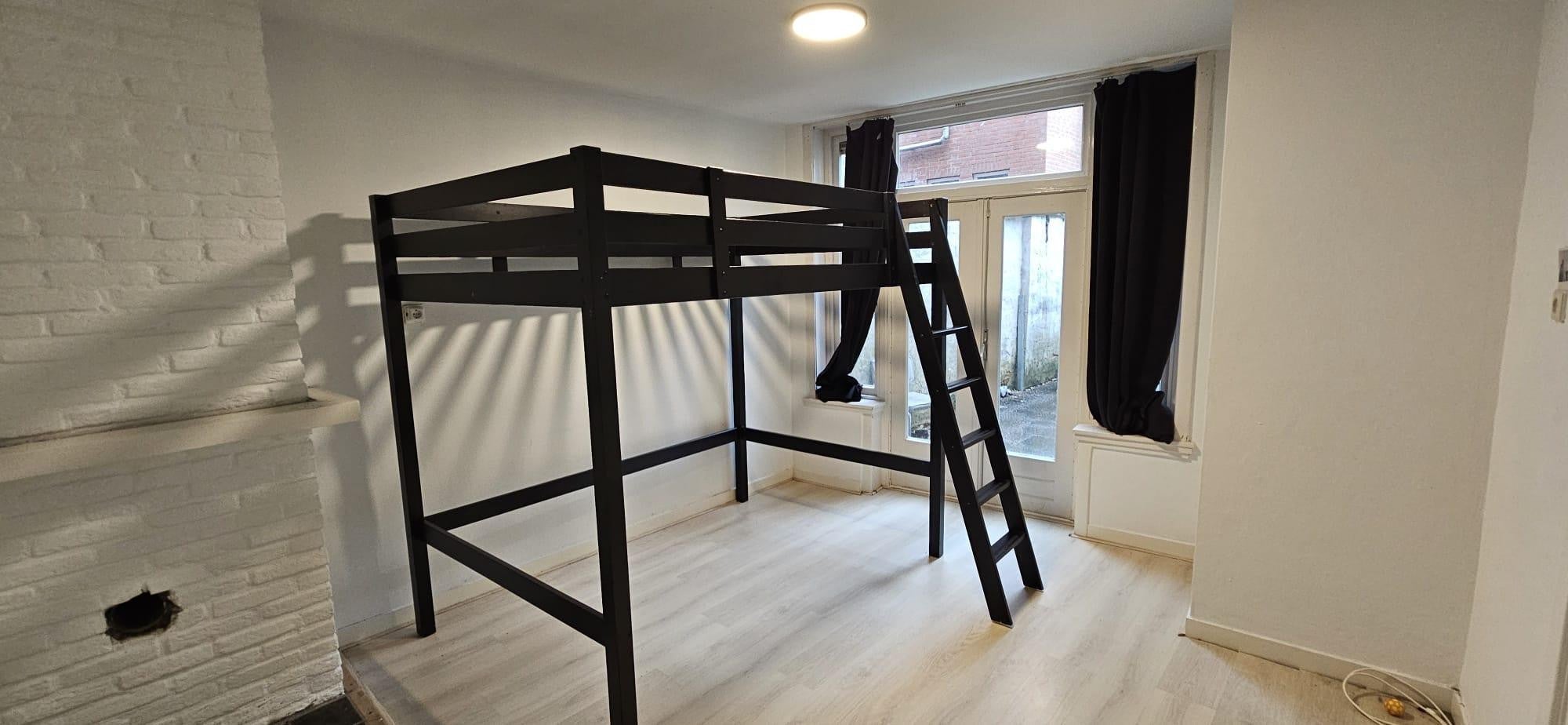 Room De Laan