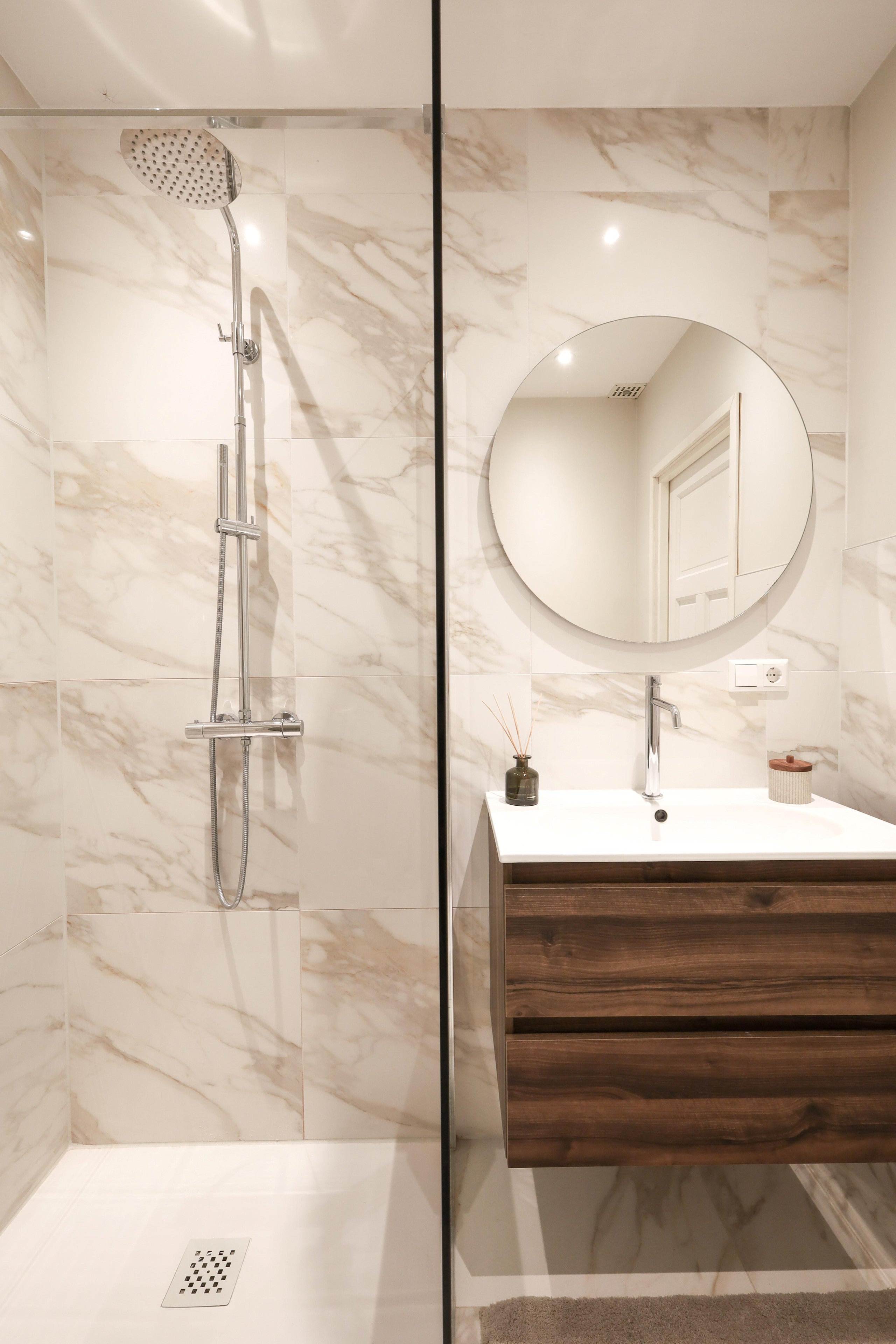 Appartement te huur: Woestduinstraat, Amsterdam
