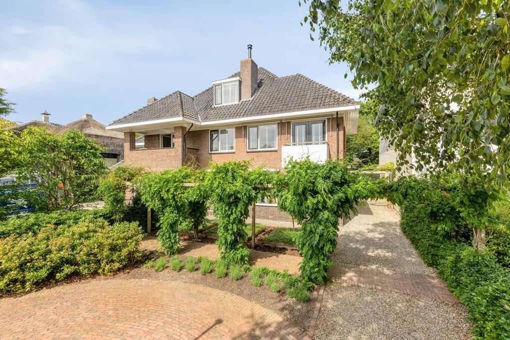 Huis Kerkewijk 102 in Veenendaal