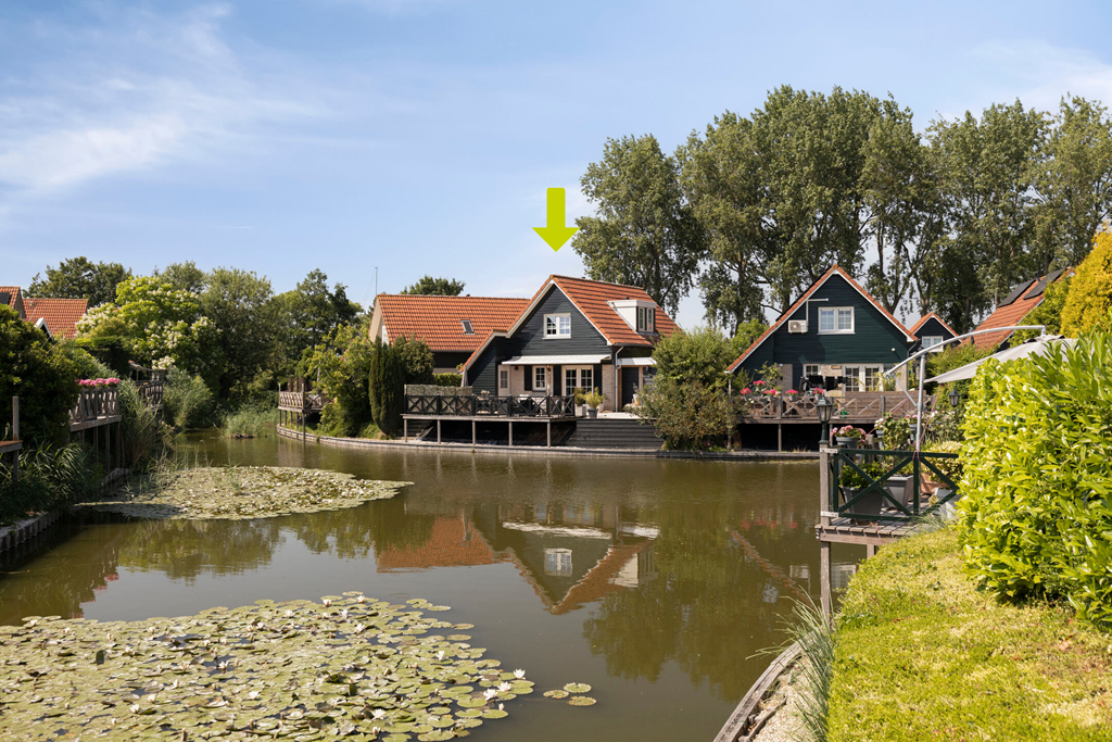 Huis Sluuslaan 32 in Middelharnis
