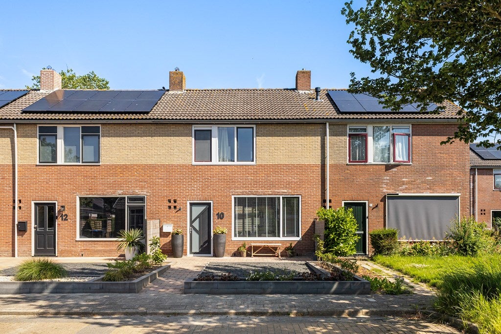 Huis Neeltie Jansstraat 10 in St.-Jacobiparochie