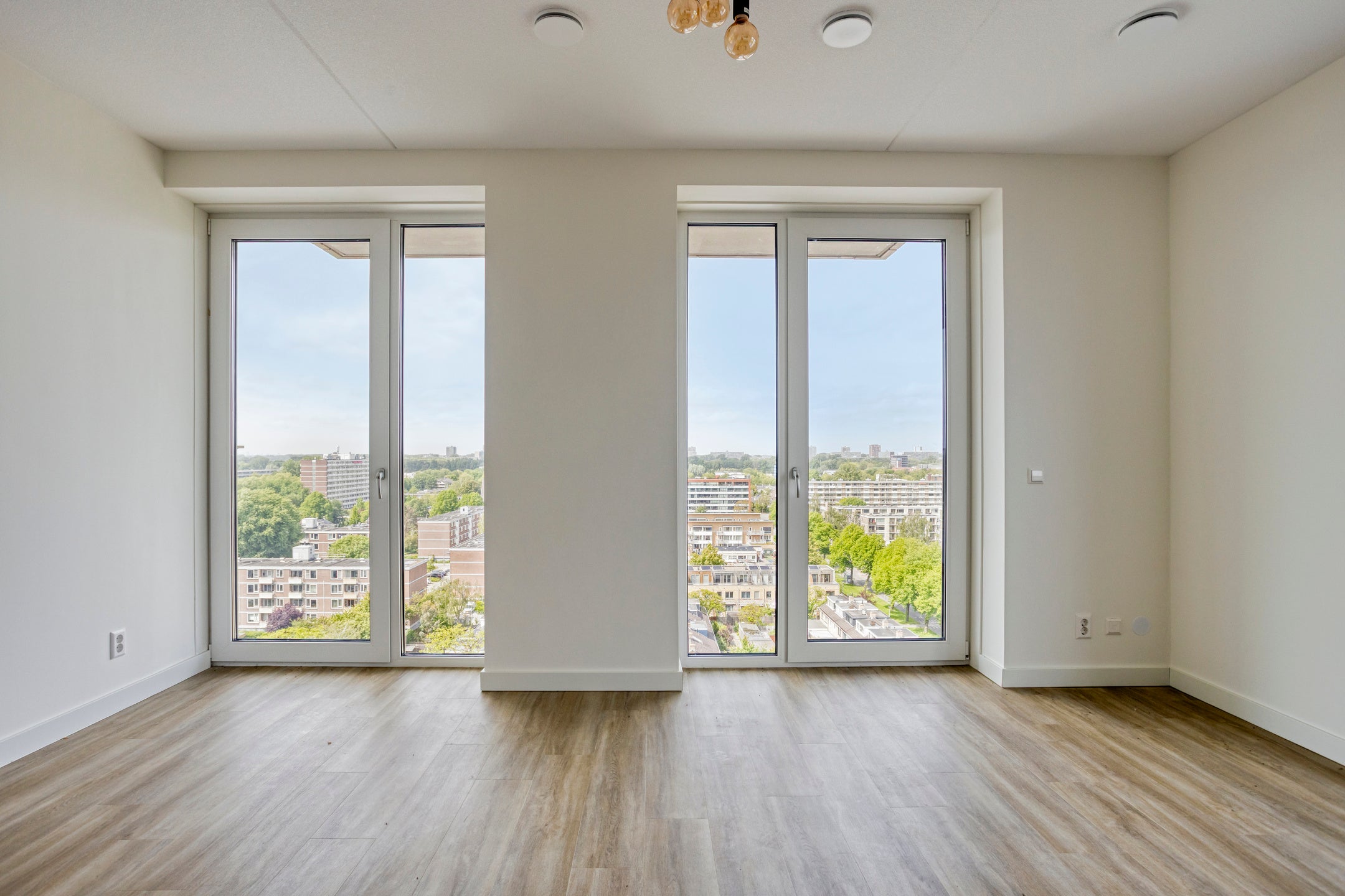 Appartement te koop: Jaap van der Hoekplaats 222, Rotterdam