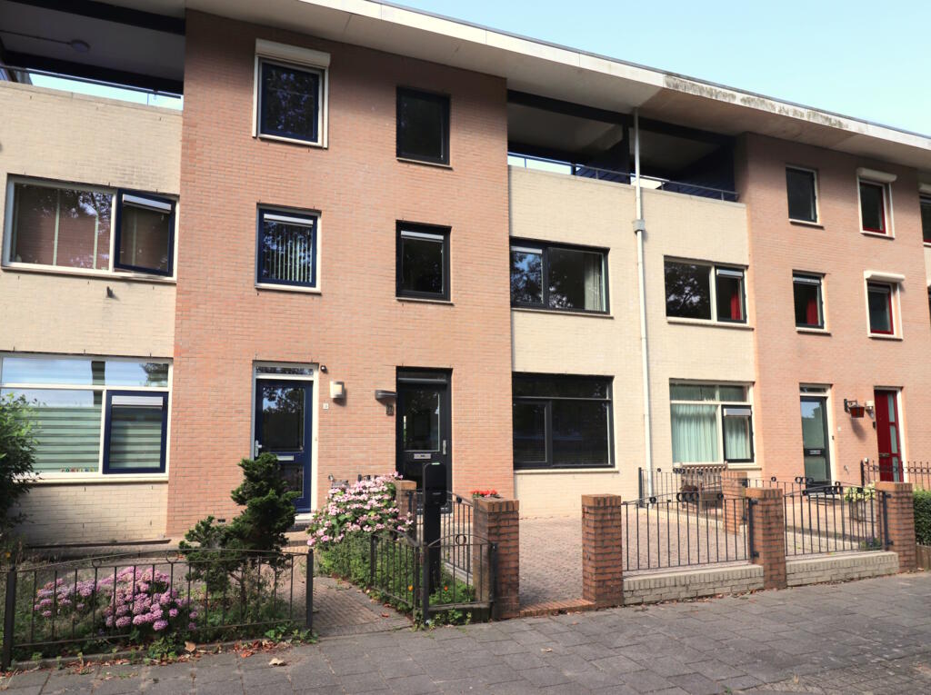 Huis Jivestraat 27 in Almere