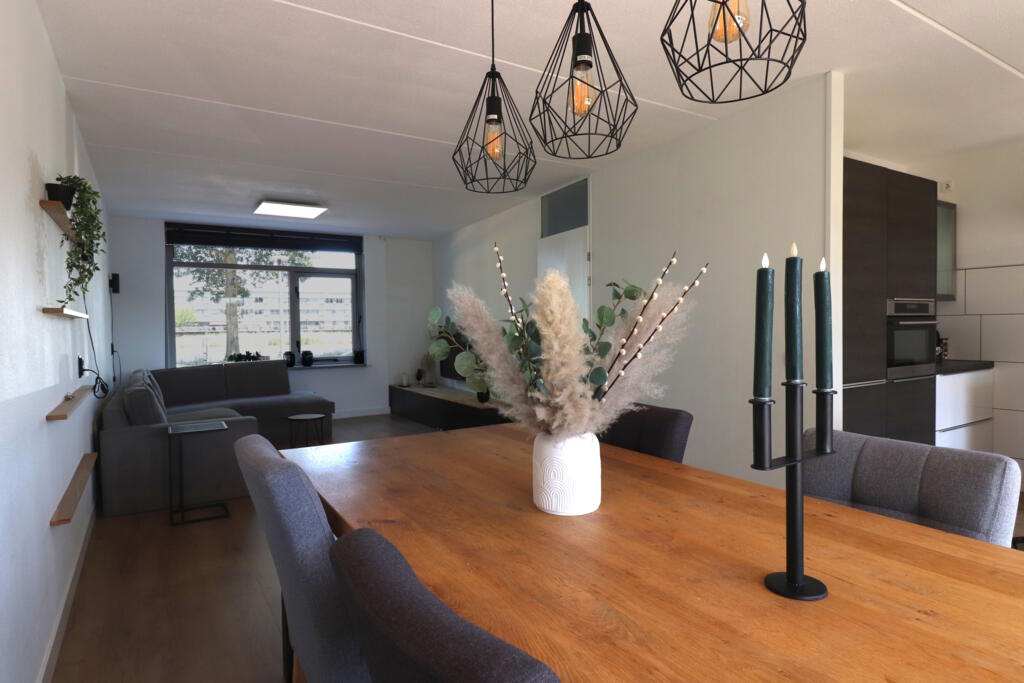 Tussenwoning te koop: Jivestraat 27, Almere