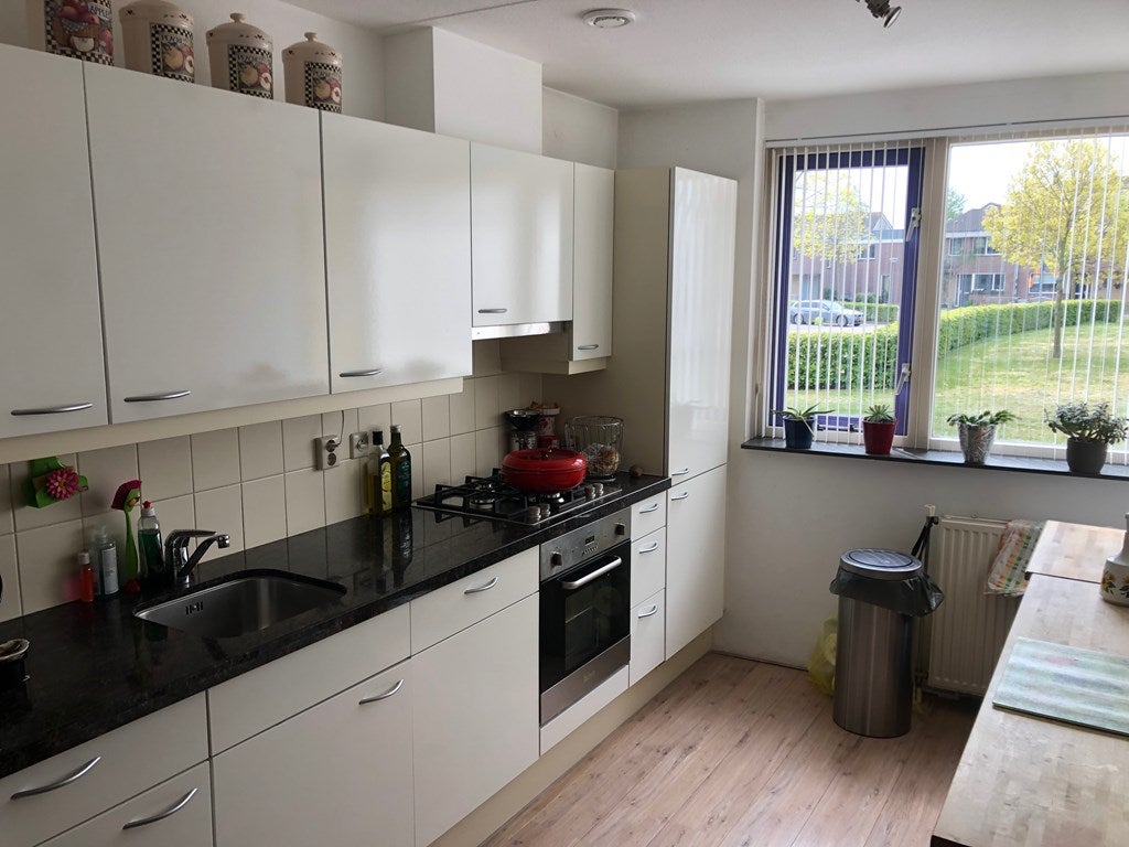 Tussenwoning te koop: Socrateshof 3, Huizen