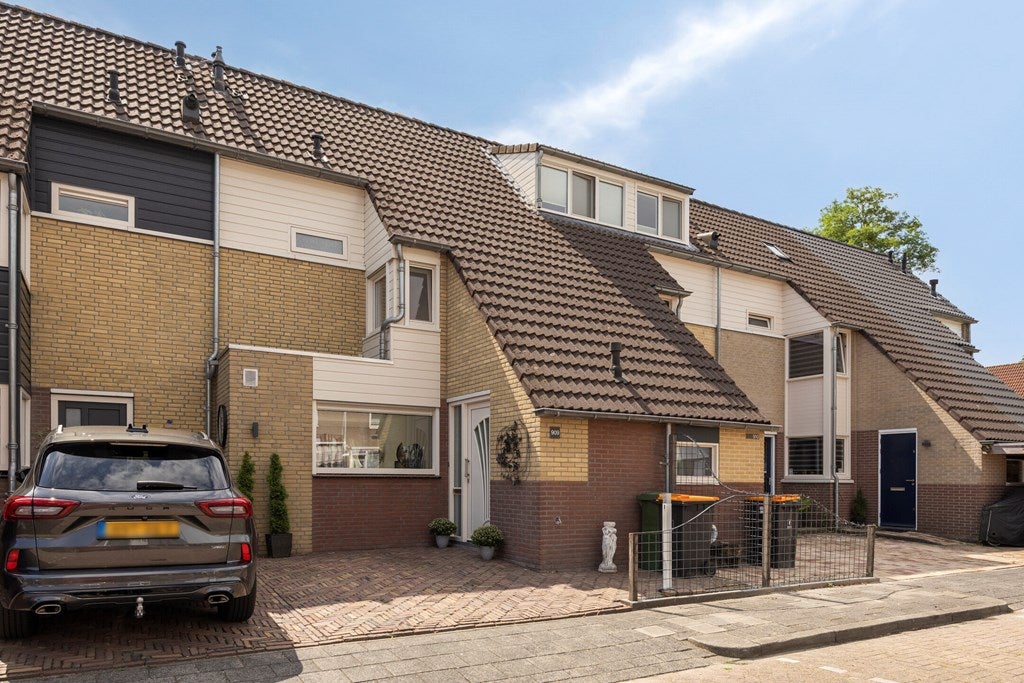 Huis Zwanenkamp 909 in Maarssen