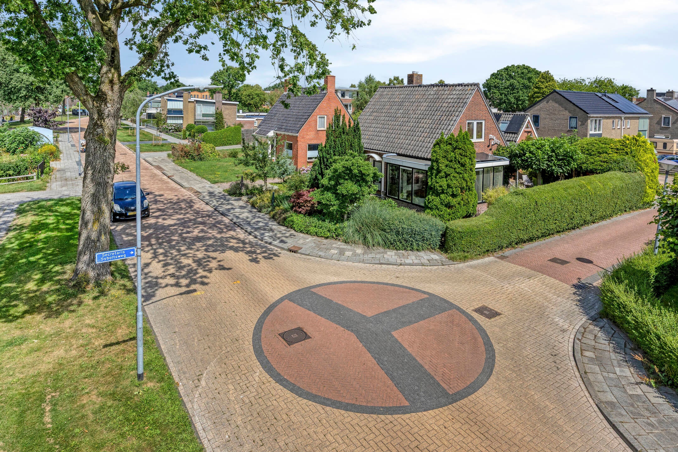 Huis Van Panhuyslaan 42 in Leek