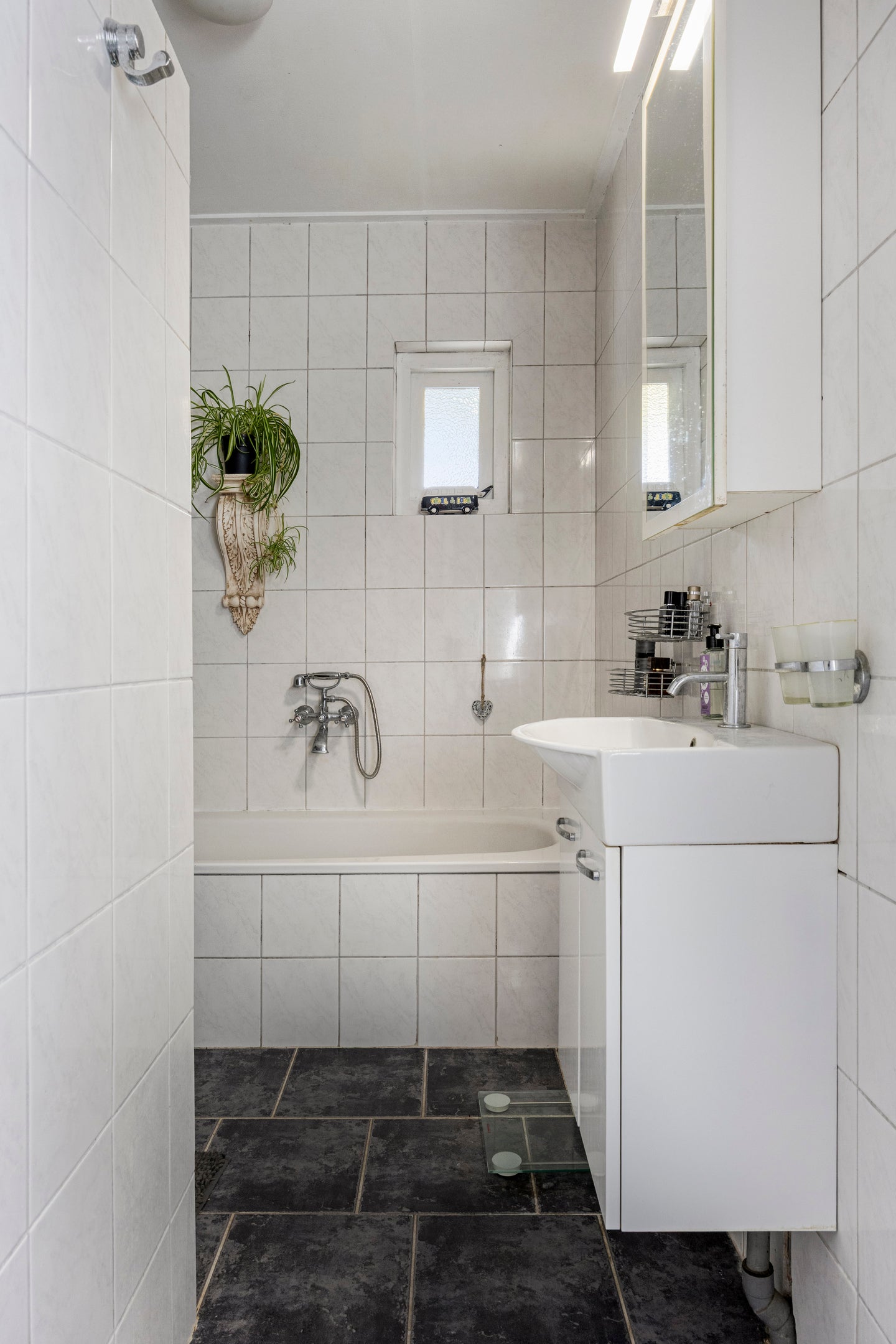 Vrijstaande woning te koop: Van Panhuyslaan 42, Leek