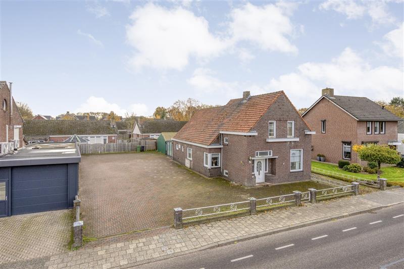Huis Dorpstraat 33 in Leveroy