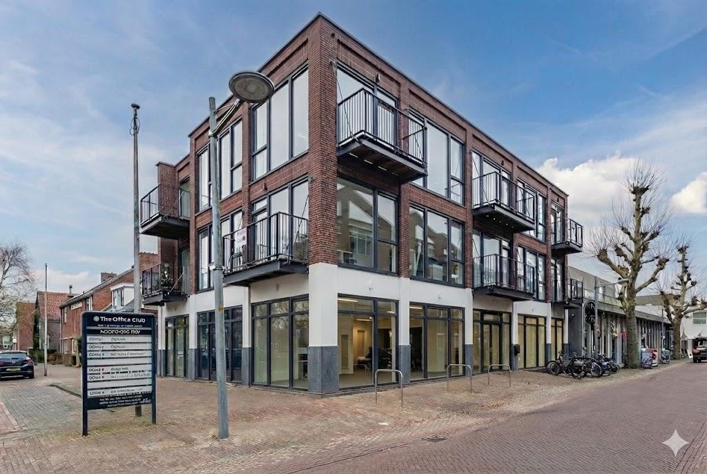 Appartement Hoofdweg 1197 B in Nieuw-Vennep