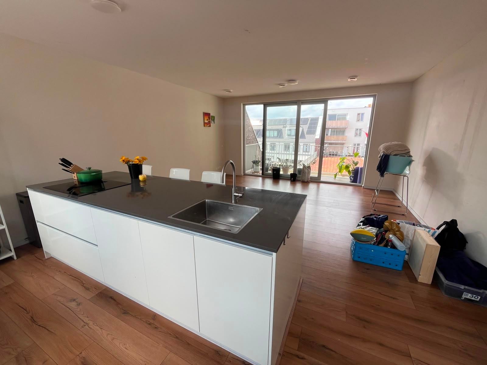 Flat Monteverdistraat 222