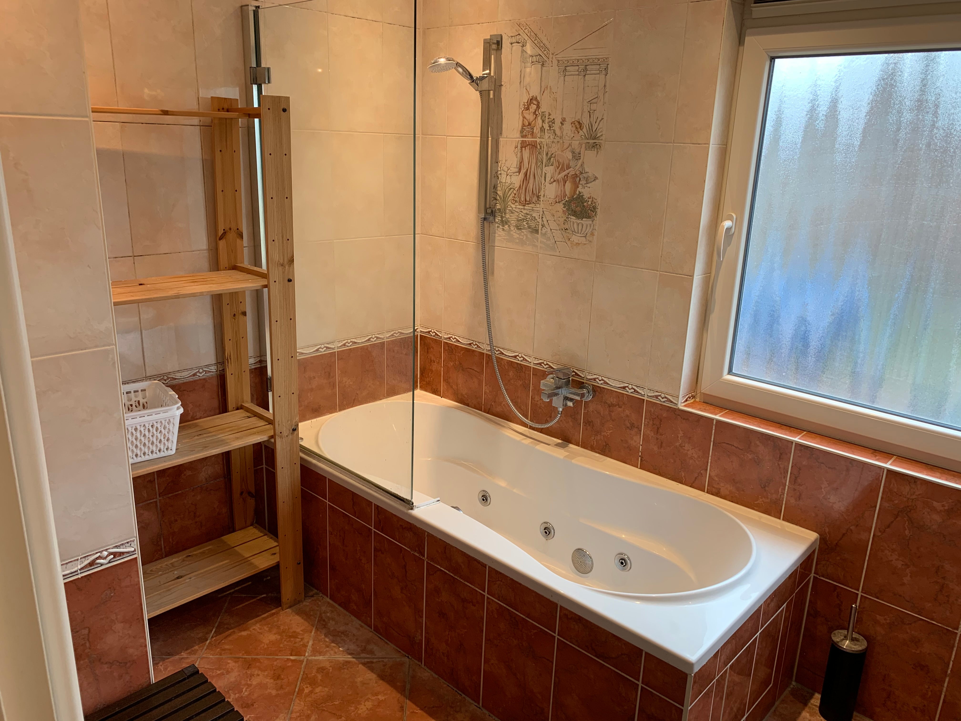 Kamer te huur: Emmausstraat 24-1.1, Maastricht