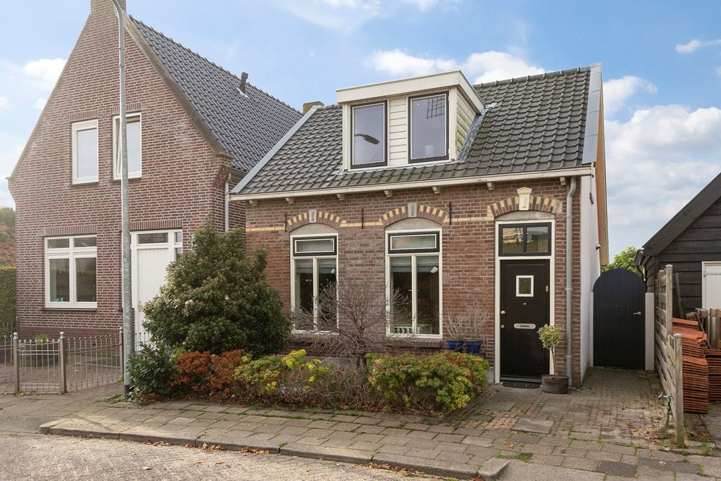 Koopwoningen Oude-Tonge – Huis te koop in Oude-Tonge