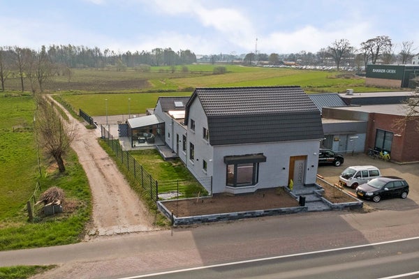 Huis Stationsstraat 135 in Hegelsom
