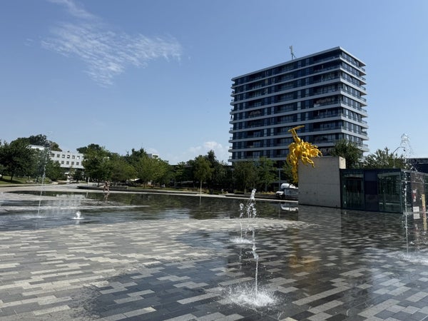 Raadhuisplein Emmen