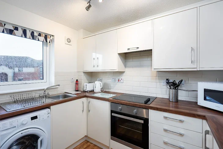 Flat Carnbee Crescent in City of Edinburgh
