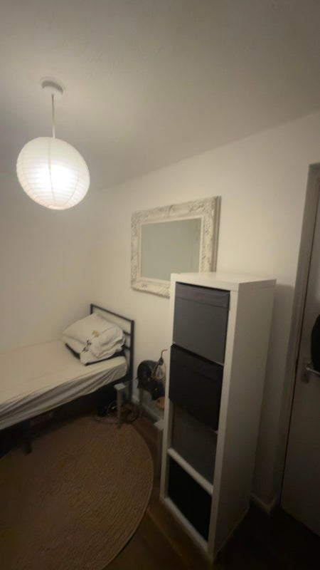 Room Sturmer Way in Greater London