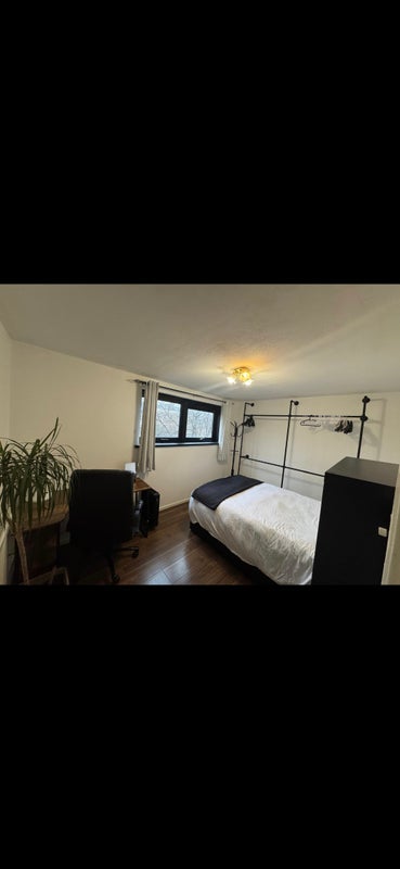 Room Sturmer Way in Greater London