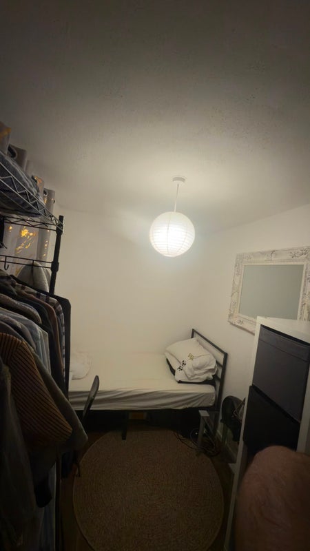 Room Sturmer Way in Greater London