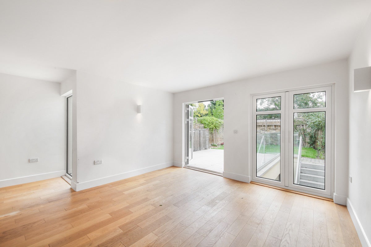 Flat Arlington Road in Greater London