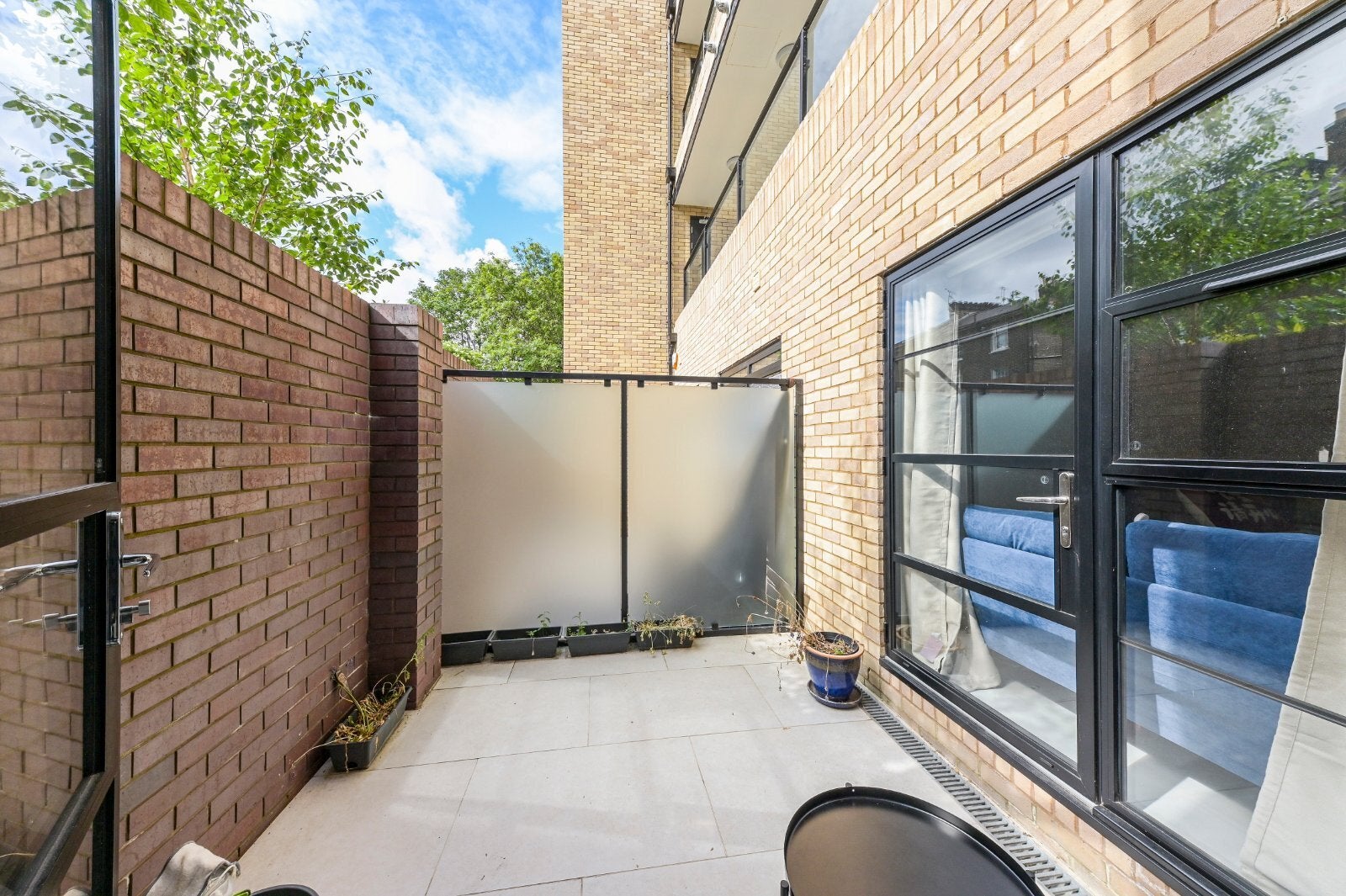 Flat Hampshire Street in Greater London