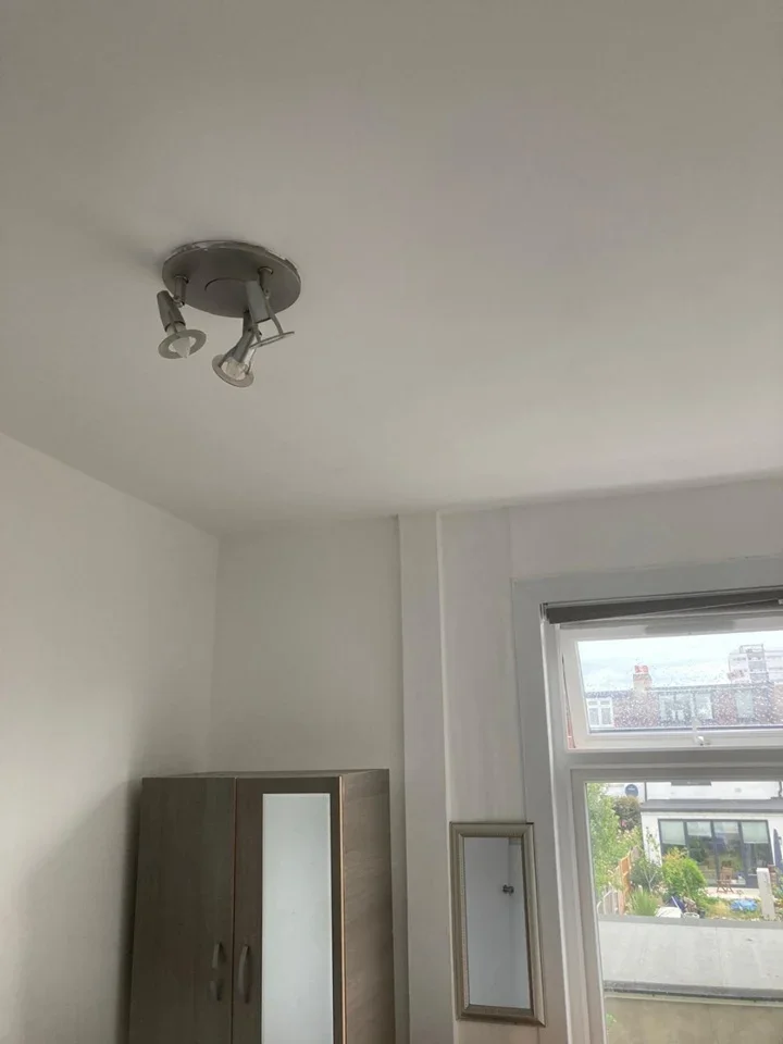 Room Maryland Square in Greater London